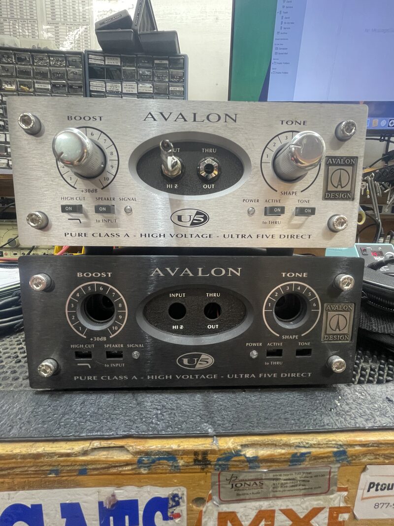 Avalon U5 main PCB showing T5 toroidal transformer and filter capacitor bank