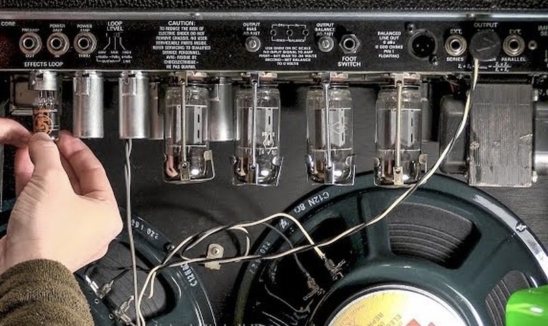 Fender Twin Reverb reverb tank and tube complement